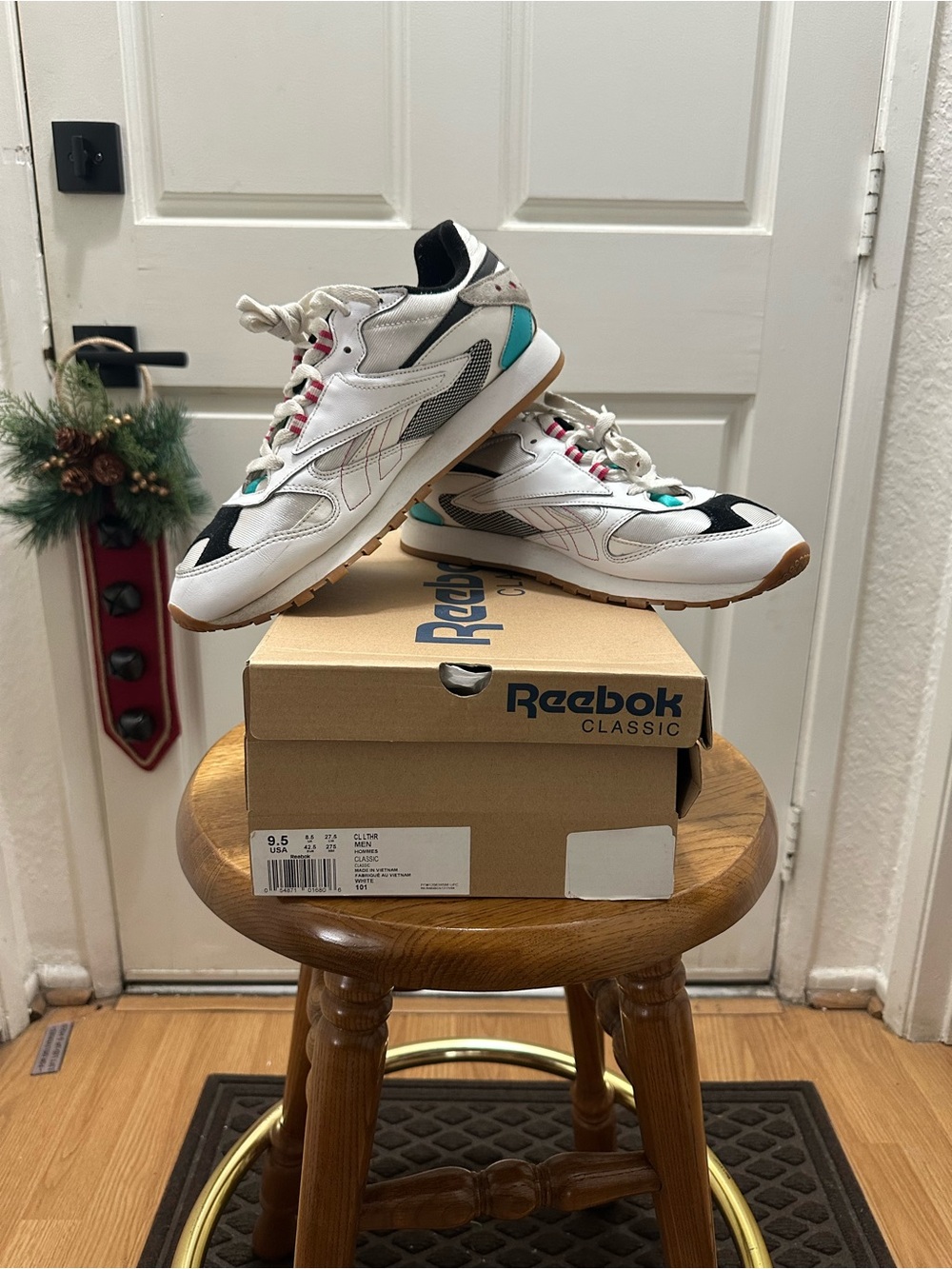 Reebok Classic Leather ATI 90s White Size 9.5 Mens Shoes
